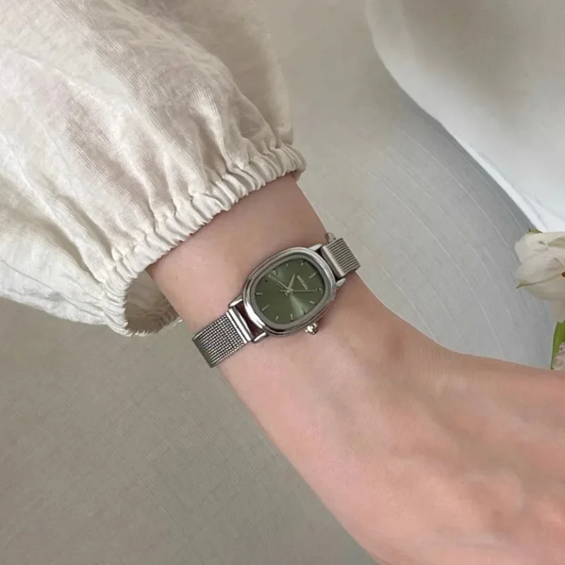 Minimalist Thin Watch - Piccolo quadrante ovale verde orologio semplice